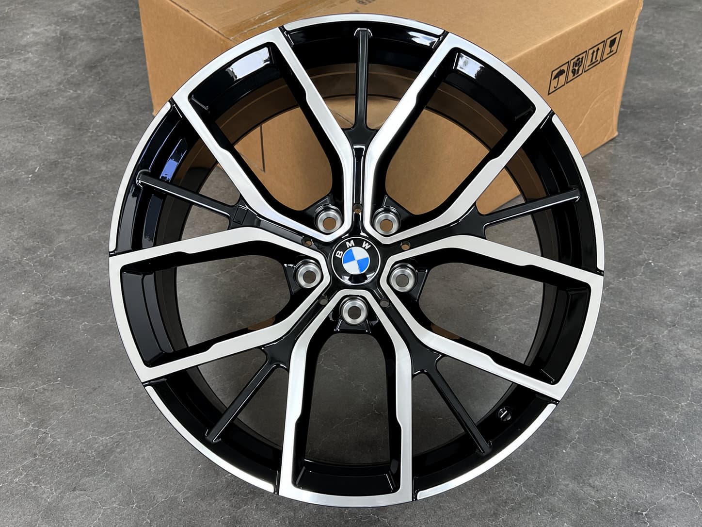 Кованые диски BMW 5-Series R18 — AW-1855-9, фото 1