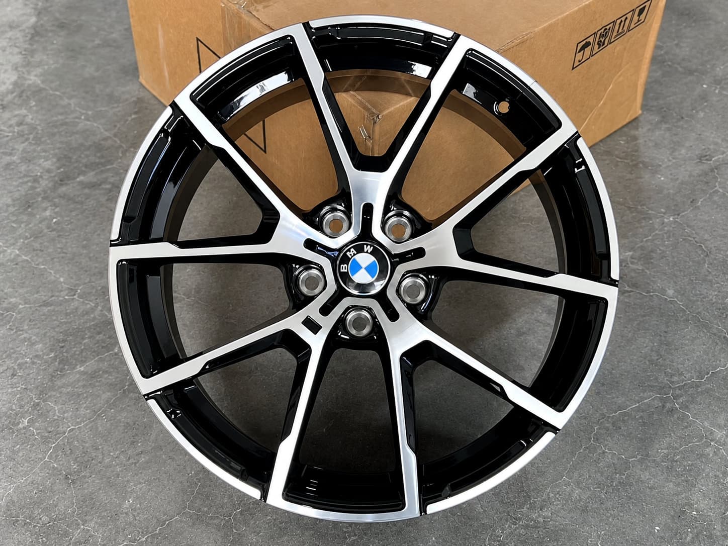 Кованые диски BMW 8-Series R18 — AW-2226-2, фото 1