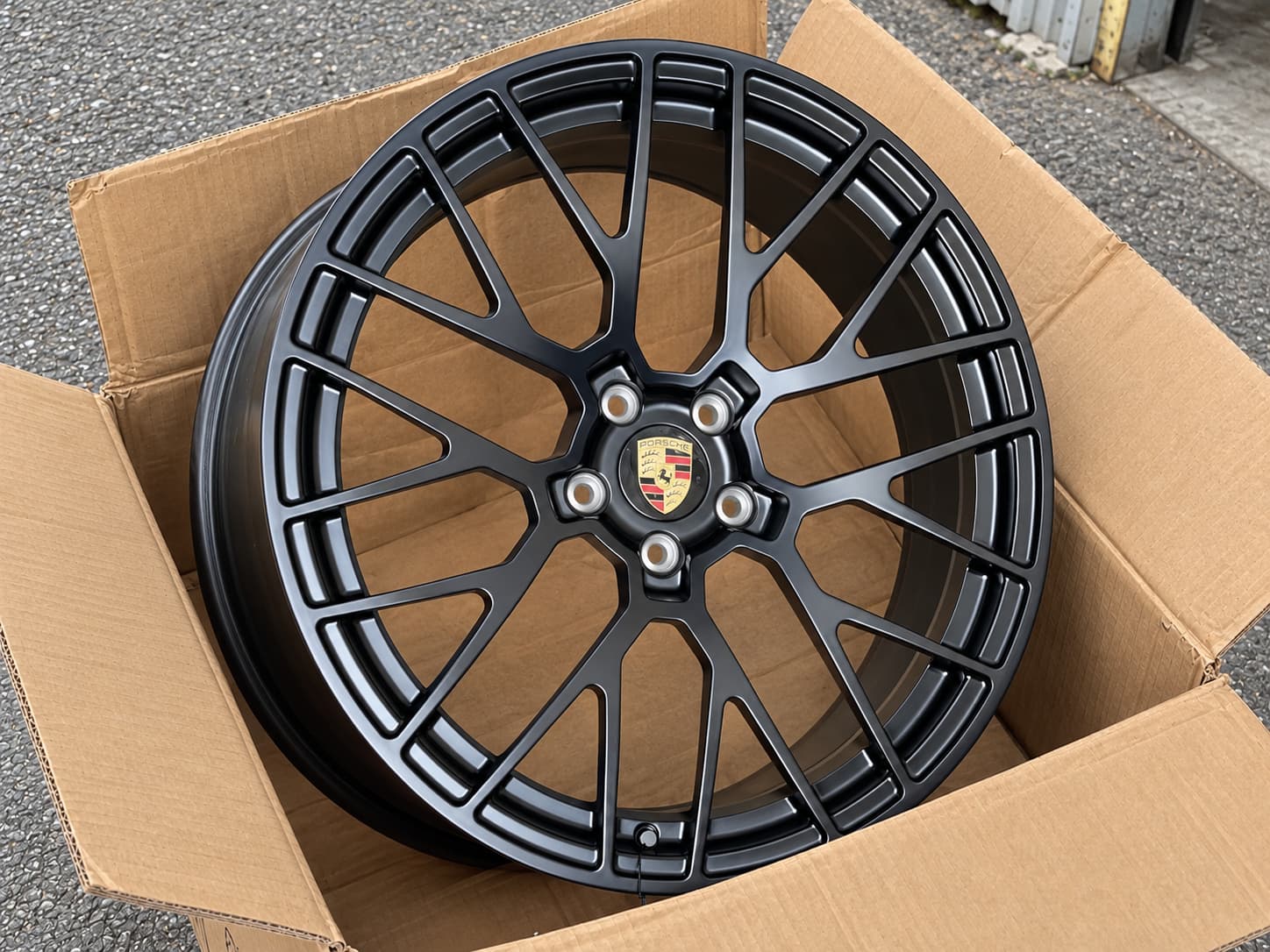 Кованые диски Porsche Macan R21 — AW-1022, фото 1